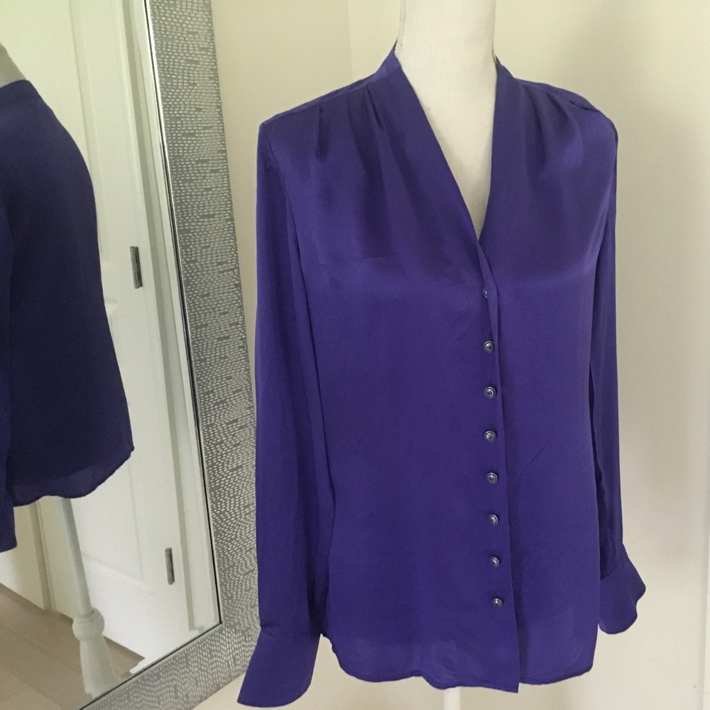 *flaw St. John collection Silk Button Down Blouse